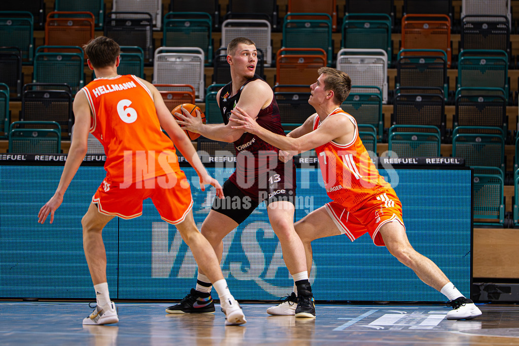 Basketball I Herren I Saison 2025-2026 I ProB Nord I 21. Spieltag I Rasta Vechta II - Iserlohn Kangaroos I 3146 | Johannes Hellmann (6, RASTA Vechta II), Moritz Dresing (7, RASTA Vechta II) - Realisiert mit Pictrs.com