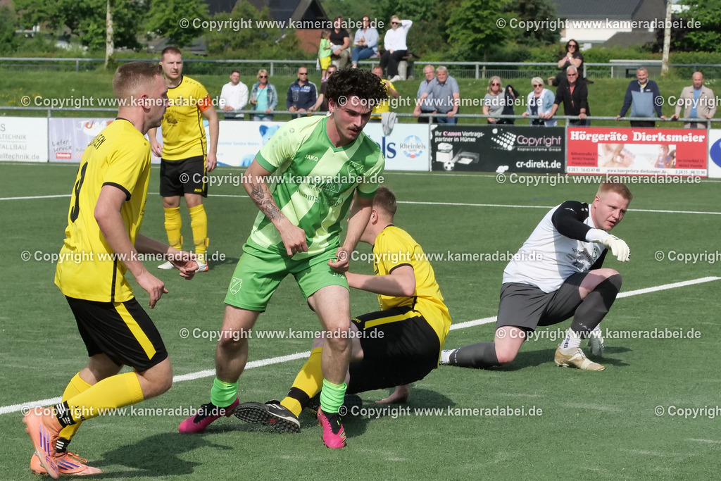 Fußball : Bezirksliga : SV 08/29 Friedrichsfeld - Borusia Veen am 10.05.2026 in Voerde Friedrichsfeld | Fußball : Bezirksliga : SV 08/29 Friedrichsfeld - Borusia Veen am 10.05.2026 in Voerde Friedrichsfeld - Realisiert mit Pictrs.com