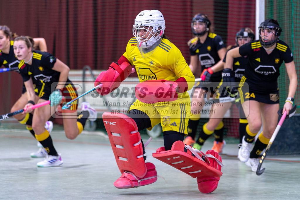 SM_2025-01-12_wD5_-77 | 1.Bundesliga Hallenhockey  (W) UHC - HTHC / 2:3 (2:1)