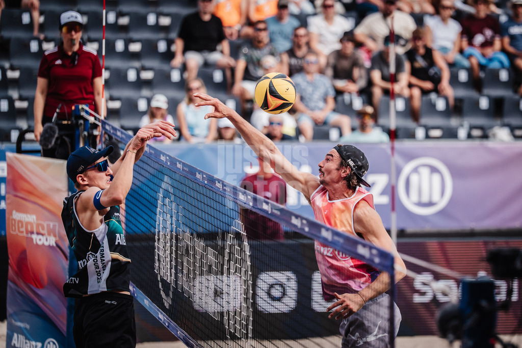 Beachvolleyball | Männer | Deutsche Meisterschaften 2025 Timmendorfer Strand | 04.09.2025 | v.l. Momme Lorenz gegen Jannik Kühlborn