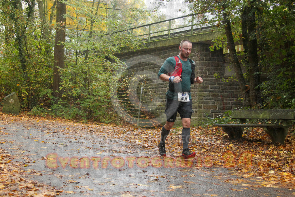 241027_0951_EV4_5840 | Sportfotografie im Rhein-Sieg Kreis, Köln, Bonn, NRW, Rheinland Pfalz, Hessen, etc. Unser Tätigkeitsfeld umfasst den Laufsport vom Volkslauf über den Marathon, Duathlon, Triathon bis zum Ultralauf wie Kölnpfad Ultra oder Schindertrail.