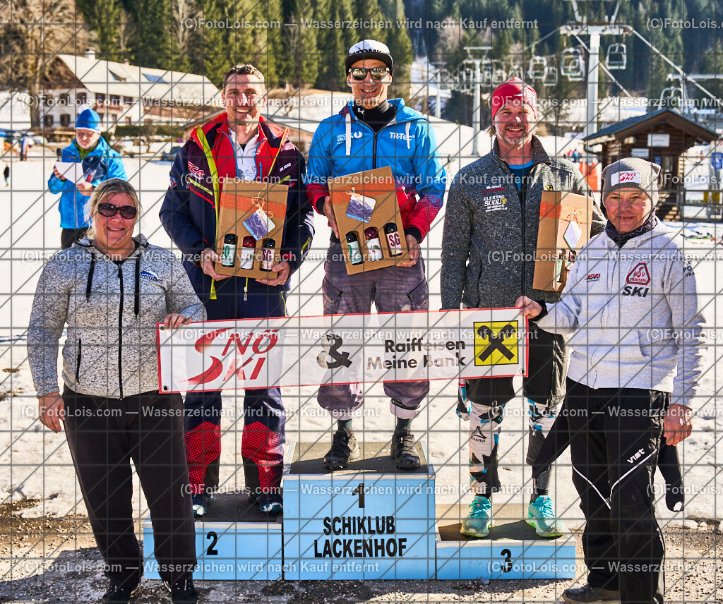 ALP1255_MastersCup-RTL-II_LKHF_Siegerehrung | NÖ Raiffeisen MastersCup, Jugend - Damen - Herren, Riesentorlauf-Rennen 2 auf der Fuchswaldpiste in Lackenhof am Ötscher, durchführender Verein: Schiklub Lackenhof, So 9. Februar 2025.