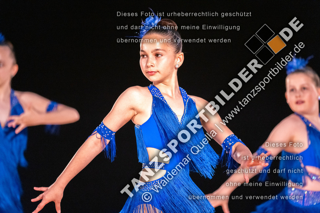 20250504-00310 | Hier finden Sie Tanz Bilder vom Latein und Standard Formationen tanzen. Sportbilder vom Tanzsport. Schöne Fotos und von Weltmeisterschaft, Europameisterschaft, Bundesliga, Regionalliga, Oberliga und Landesliga sowie von GOC Stuttgart, DanceComp, WM Bremen