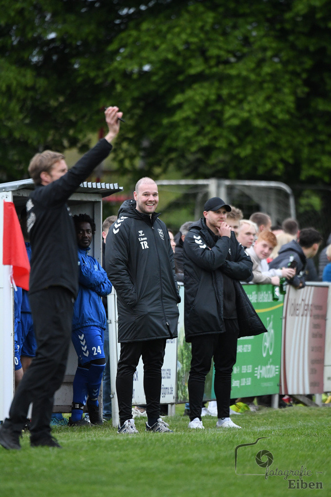 TuS Ofen-FC Ohmstede | Herren Kreispokal Halbfinale; TuS Ofen (orange)-FC Ohmstede (gelb) am 17.05.2023; in Ofen (Sportanlage Ofen), Photo: Philip Eiben 2023 - Realisiert mit Pictrs.com