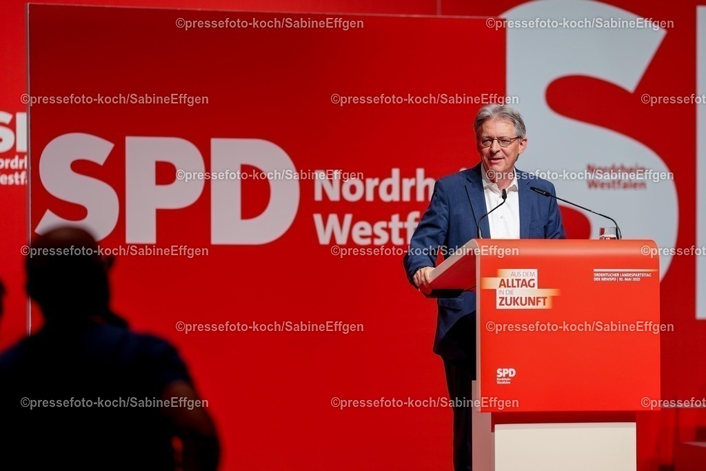 xSEF10052501057 | 10.05.2025, xsefx, Landesvorsitzender Achim Post auf dem Landesparteittag der NREWSPD 2025 mit dem Motto -Aus dem Alltag in die Zukunft- in der Mercatorhalle Duisburg im City Palais