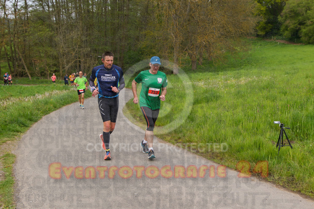 220501_1014_EV8_0105 | Sportfotografie im Rhein-Sieg Kreis, Köln, Bonn, NRW, Rheinland Pfalz, Hessen, etc. Unser Tätigkeitsfeld umfasst den Laufsport vom Volkslauf über den Marathon, Duathlon, Triathon bis zum Ultralauf wie Kölnpfad Ultra oder Schindertrail.