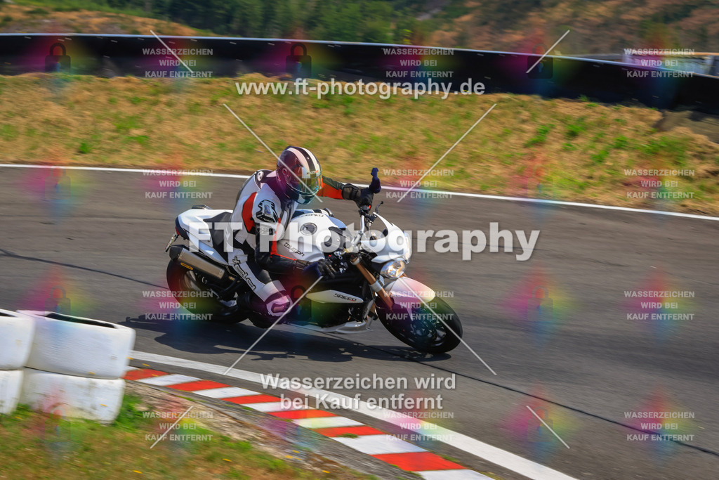 _DSK2447 | Hier findet Ihr Bilder von Touristenfahrten auf der Nürburgring Nordschleife oder von anderen Veranstaltungen die ich besucht habe. Viel Spass beim Durch Schauen 