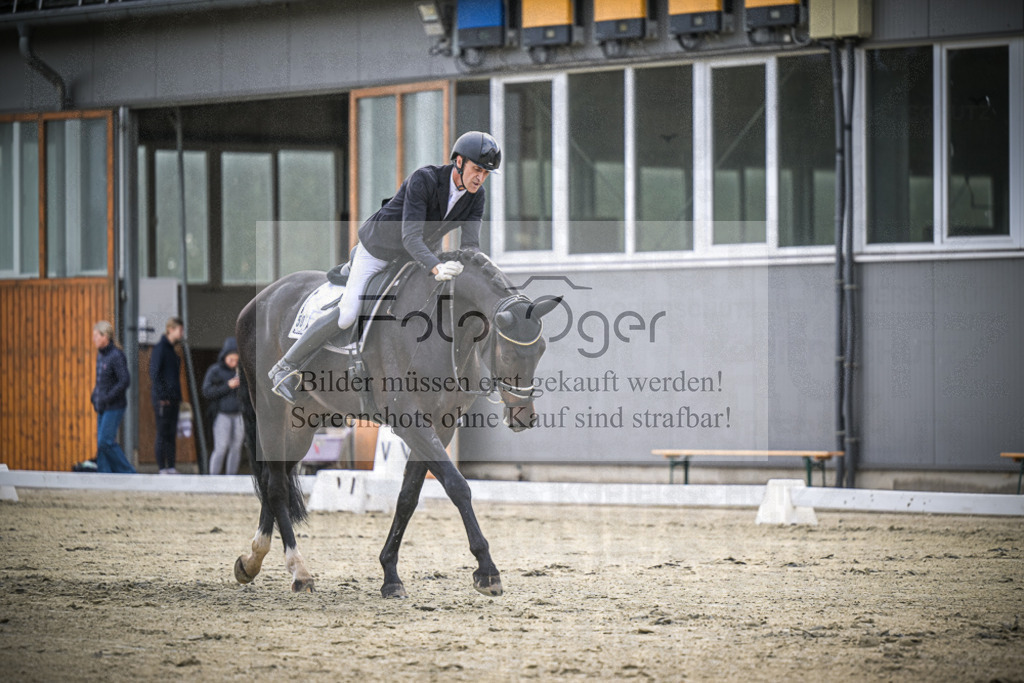 DOS_0891 | Entdecke hochwertige Reitturnierfotos von Foto Oger. Professionell, emotional und authentisch – jetzt Lieblingsmomente im Shop bestellen.Deutschlandweite Turnierfotografie. - Realisiert mit Pictrs.com