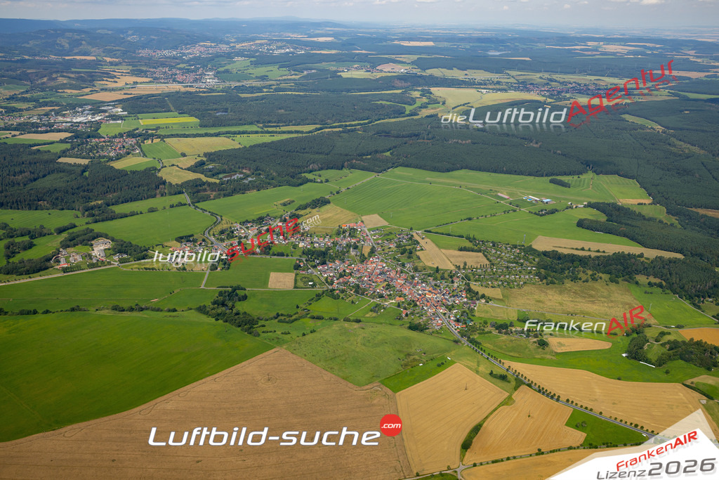 Das Luftbild zeigt : Pennewitz Ilmenau - Die Luftaufnahme wurde 2024 vom UL-Flugzeug aus erstellt ( keine Drohne ) - Hochauflösende Luftaufnahme - Für grossformatige Ausdrucke geeignet. Die Geschenkidee !Mit Lizenz und Bildrechte bestellbar