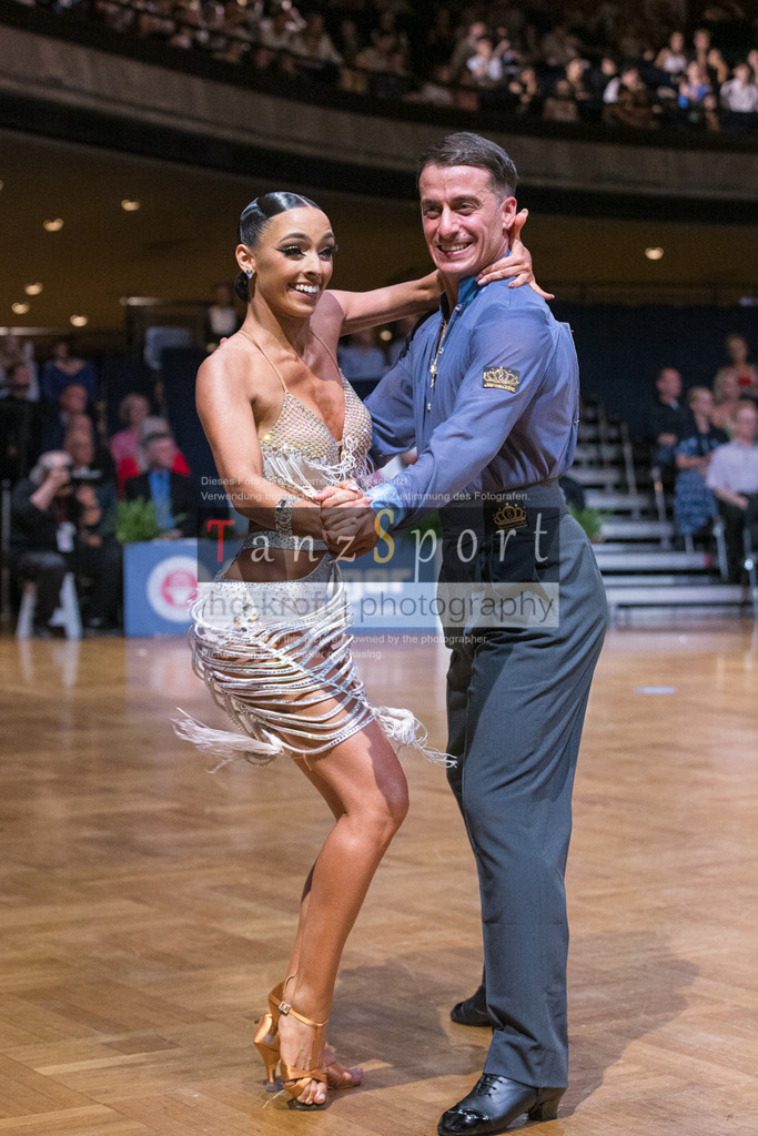 20250819_WDSF-SGP-Latin_1675 | Tanzsportbilder, Standardtanz, Lateintanz, WDSF, DTV, LTVB, dancecomp, goc, hessen tanzt, blaues band der spree, walzer, tango, wiener walzer, slowfox, quickstepp, samba, rumba, cha-cha-cha, paso doble. jive, hd-kroft photography, turniertanzsport
