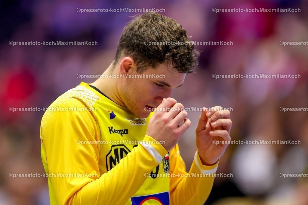 EHF17012601138 | 17.01.2026, Handball, Men's EHF EURO 2026, Österreich - Spanien, Jyske Bank Boxen in Herning, Dänemark, Preliminary Round:  Constantin Möstl (Austria #98) enttäuscht Enttäuschung 
