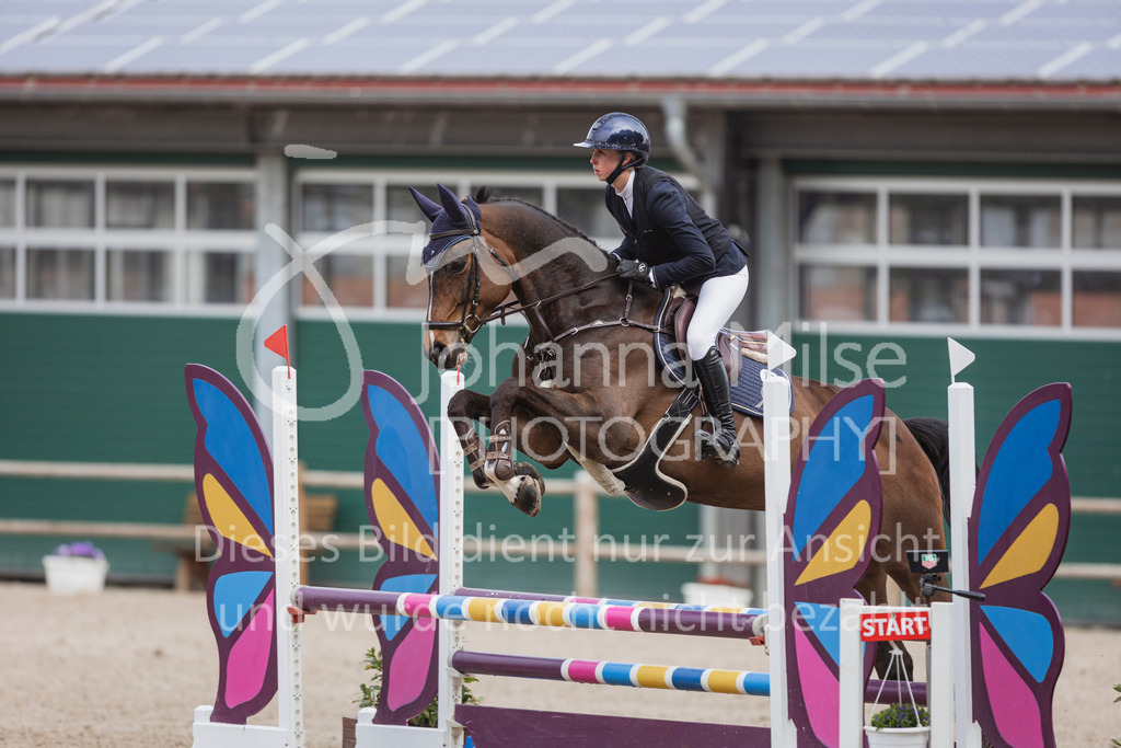 250506_Mühlen_SprPf-A2-237 | Deine schönsten Turniermomente als professionelle Fotos! Entdecke hochwertige Pferdesport-Fotografie im Online-Shop. Jetzt Fotos finden & bestellen!