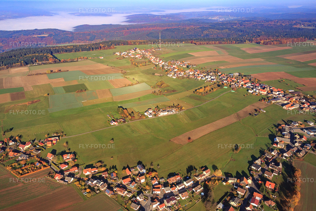 Luftbild: Schulzengasse und Sendemast des HR im Ortsteil Würzberg in Michelstadt im Bundesland Hessen in Deutschland. Foto: IMG_084967.jpg vom 01.11.2015 durch Werner Riehm/FLY-FOTO.de