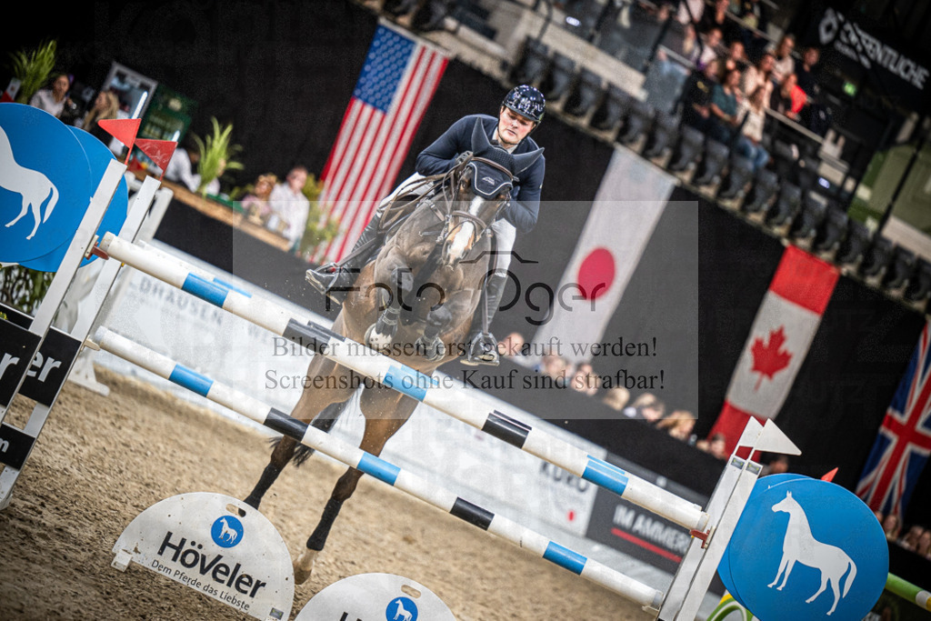 DOS_3031 | Entdecke hochwertige Reitturnierfotos von Foto Oger. Professionell, emotional und authentisch – jetzt Lieblingsmomente im Shop bestellen.Deutschlandweite Turnierfotografie. - Realisiert mit Pictrs.com