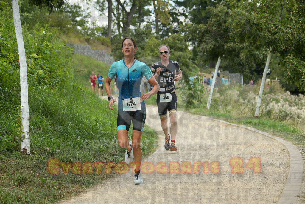 250824_1357_EX1_4436 | Sportfotografie im Rhein-Sieg Kreis, Köln, Bonn, NRW, Rheinland Pfalz, Hessen, etc. Unser Tätigkeitsfeld umfasst den Laufsport vom Volkslauf über den Marathon, Duathlon, Triathon bis zum Ultralauf wie Kölnpfad Ultra oder Schindertrail.