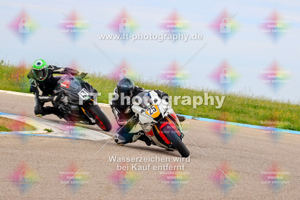 MotoTeam-2695 | Hier findet Ihr Bilder von Touristenfahrten auf der Nürburgring Nordschleife oder von anderen Veranstaltungen die ich besucht habe. Viel Spass beim Durch Schauen 