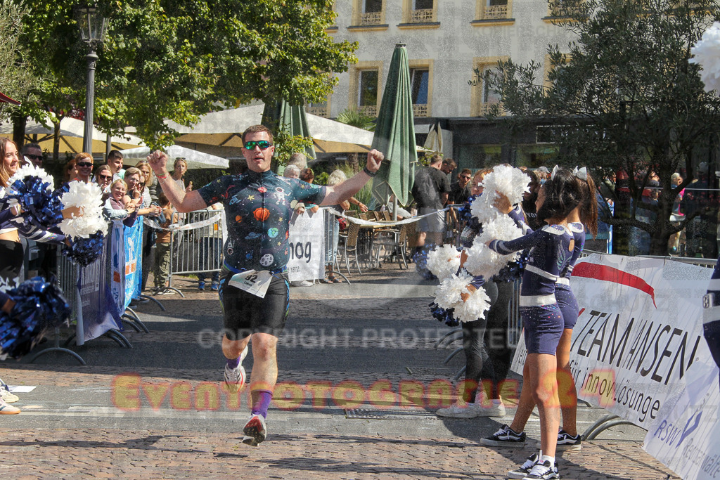 250824_1235_EV4_9301 | Sportfotografie im Rhein-Sieg Kreis, Köln, Bonn, NRW, Rheinland Pfalz, Hessen, etc. Unser Tätigkeitsfeld umfasst den Laufsport vom Volkslauf über den Marathon, Duathlon, Triathon bis zum Ultralauf wie Kölnpfad Ultra oder Schindertrail.