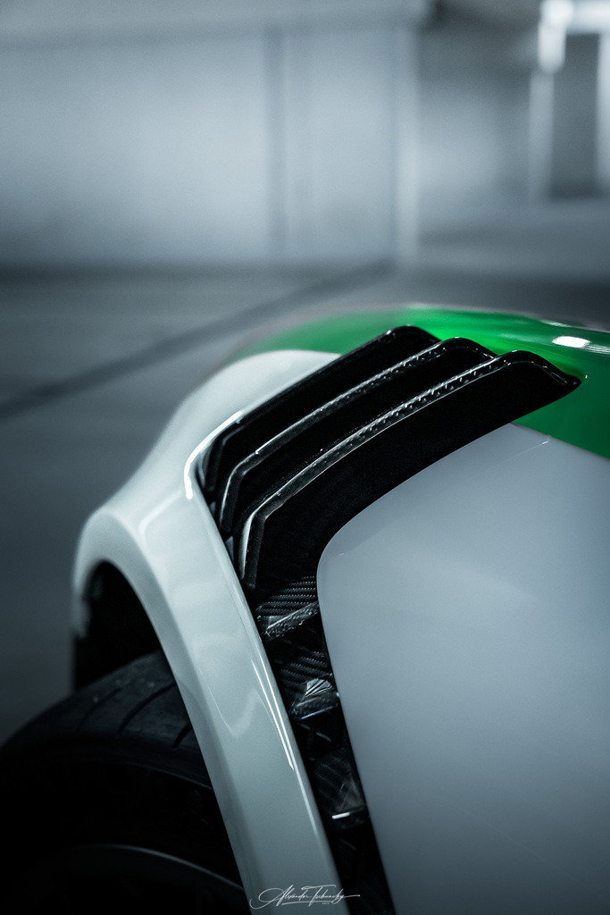 R6AT0291 _Alexander Tschuncky | Entdecken Sie die faszinierende Welt von Alexander Tschuncky Arts: Kreative Fotografie, atemberaubende Automobilkunst und hochwertiger Bilderdruck. Lassen Sie sich inspirieren! - Realisiert mit Pictrs.com