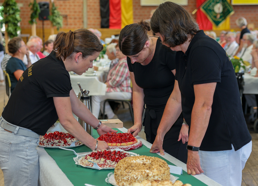 top-top.de-250704-005 | Foto, Video, Fotografie, Videografie, Fotobox, DJ, Discjockey, Musik, Musikbox, Veranstaltung, Photobooth, Amazon, Ebay, Buchtipp, Bestseller, Autor, Verlag, Buch, Wesel, Hamminkeln, NRW, Dinslaken, Rees, Drohne, Hochzeit, Party, Fotobox, Wesel, Fotograf