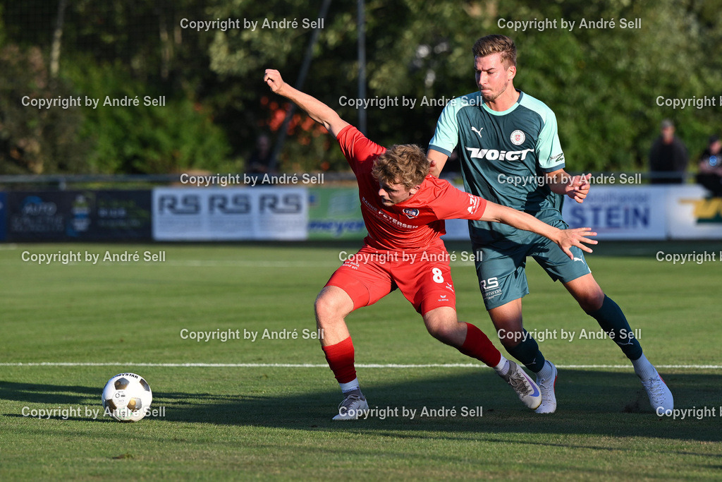 PSV Neumünster vs TSB Flensburg | Tobias Fölster (PSV #5) vs Cosmo Nitsch (TSB #3) / Fußball-Oberliga Männer 2026/2027 / PSV Neumünster vs TSB Flensburg / PSV Stadion Platz A / Neumünster / 07.08.26 - Realisiert mit Pictrs.com