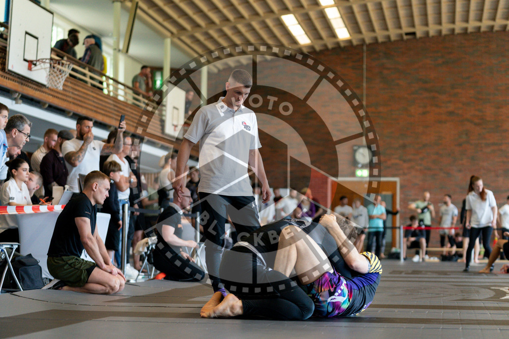 20240608PBB00905 | Fighters compete during the ILLCS VII summer edition luta livre competition in Hannover, Germany, on June 8, 2024.