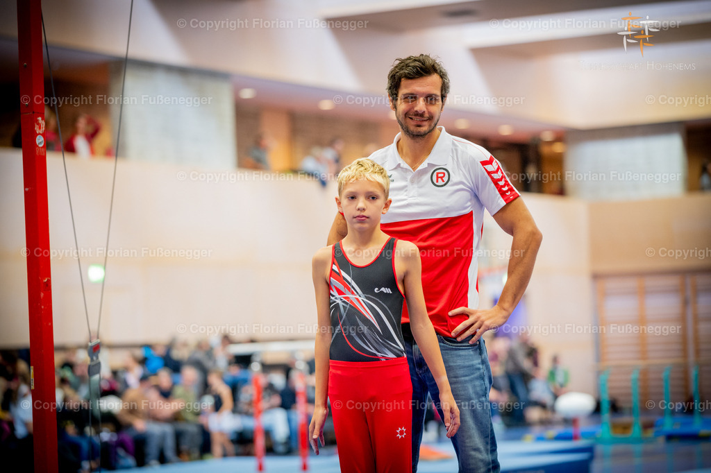 Promo-373 | "Fussifoto.com – Ihr Ansprechpartner für hochwertige Fotografie! Entdecken Sie kreative Bilder und professionelle Dienstleistungen. Kontaktieren Sie uns für Ihre Projekte!"