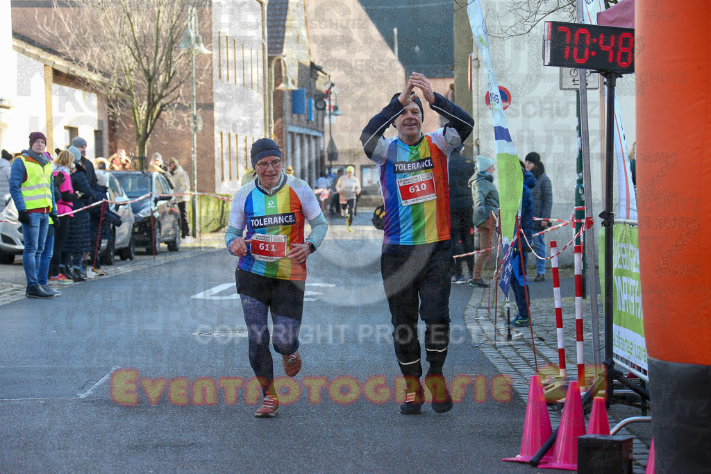 241201_1247_EX1_3319 | Sportfotografie im Rhein-Sieg Kreis, Köln, Bonn, NRW, Rheinland Pfalz, Hessen, etc. Unser Tätigkeitsfeld umfasst den Laufsport vom Volkslauf über den Marathon, Duathlon, Triathon bis zum Ultralauf wie Kölnpfad Ultra oder Schindertrail.