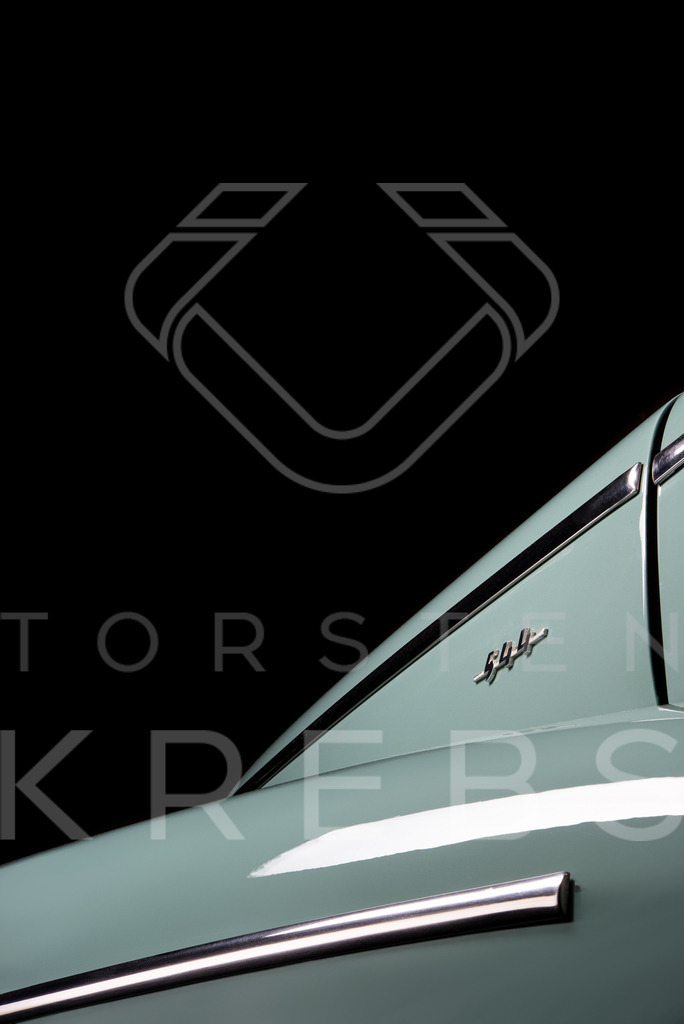 Volvo PV 544 (Baujahr 1961) | Hochwertige Oldtimer Bilder und der Oldtimer-Kalender. Ein großartiges Weihnachtsgeschenk für Oldtimer-Fans und Oldtimer-Liebhaber.  - Realisiert mit Pictrs.com