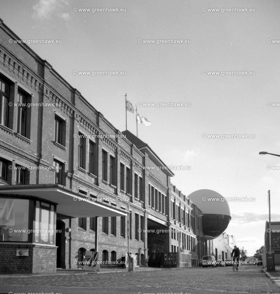 2025-10-09-0009 | Greenhawks Bilder Shop für Landschaften, Urban, Tiere und weiteres als Poster Leinwand oder Fotogeschenk für Ostern Weihnachten oder Geburtstag  - Realisiert mit Pictrs.com
