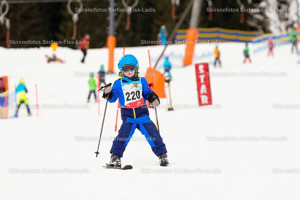 SRF_02.01.2026_0286 | Skirennfotos,Serfaus,Fiss,Ladis,Kinderskirennen,Winter,Tirol,Oberland,skirace,SFL,feelfree,weil wir's genießen,ski,Ski,skifahren,Sonnenplateau, - Realisiert mit Pictrs.com