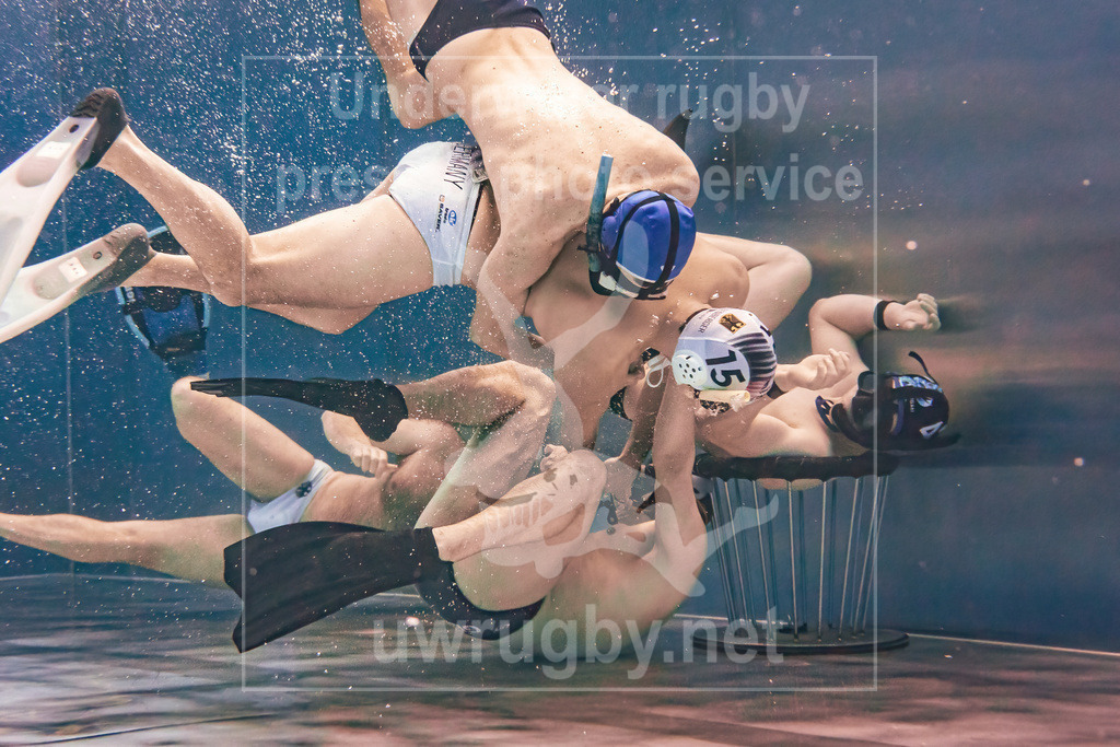 Herren-Nationalmannschaftslehrgang in Krefeld | Unterwasser-Aufnahmen der deutschen Herren-Nationalmannschaft im Unterwasser-Rugby - Realisiert mit Pictrs.com
