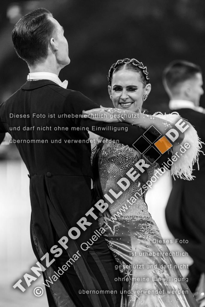 20231111-14007 | Hier finden Sie Tanz Bilder vom Latein und Standard Formationen tanzen. Sportbilder vom Tanzsport. Schöne Fotos und von Weltmeisterschaft, Europameisterschaft, Bundesliga, Regionalliga, Oberliga und Landesliga sowie von GOC Stuttgart, DanceComp, WM Bremen