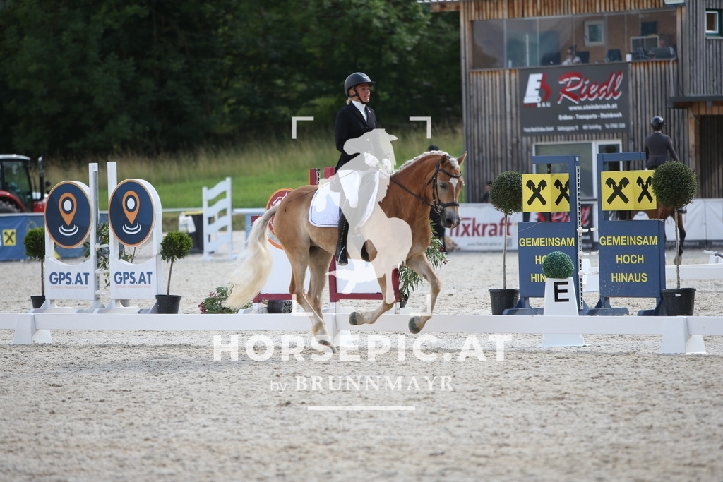 PP012519 | Willkommen bei Brunnmayr - Design & Fotografie – Ihrem Spezialisten für Reitturniere und Pferdeveranstaltungen in Oberösterreich, Salzburg und Bayern! Seit über 17 Jahren sind wir leidenschaftlich dabei.