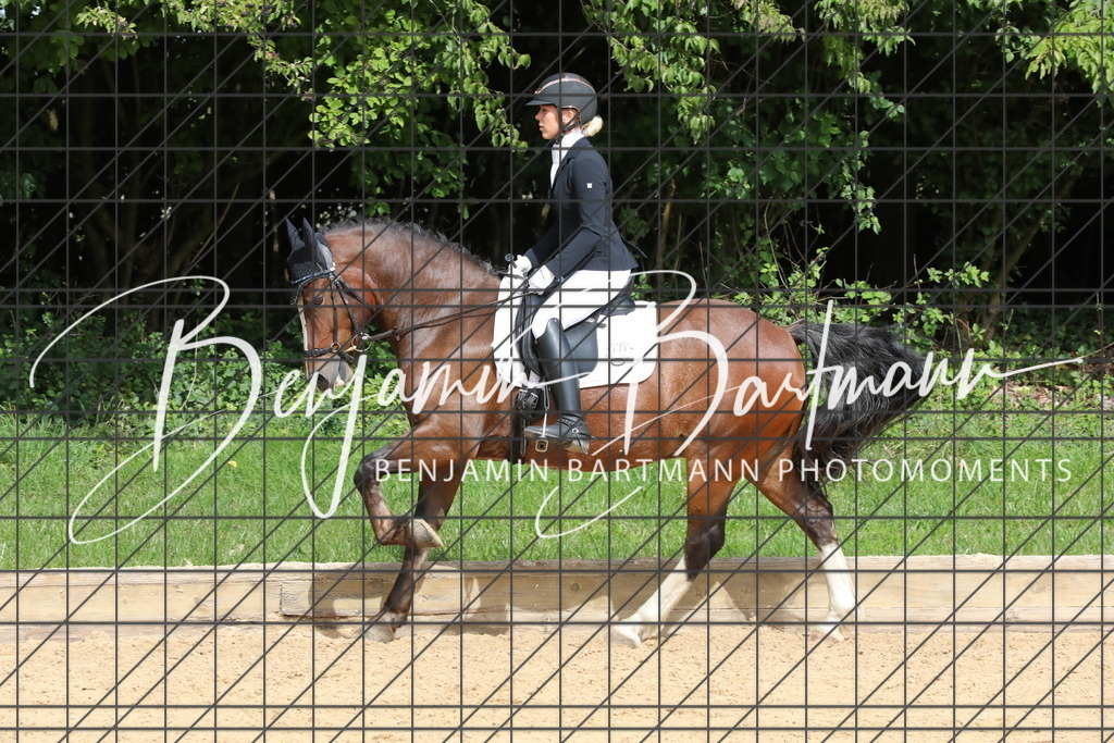 AZ2A2216 | Benjamin Bartmann Photomoments