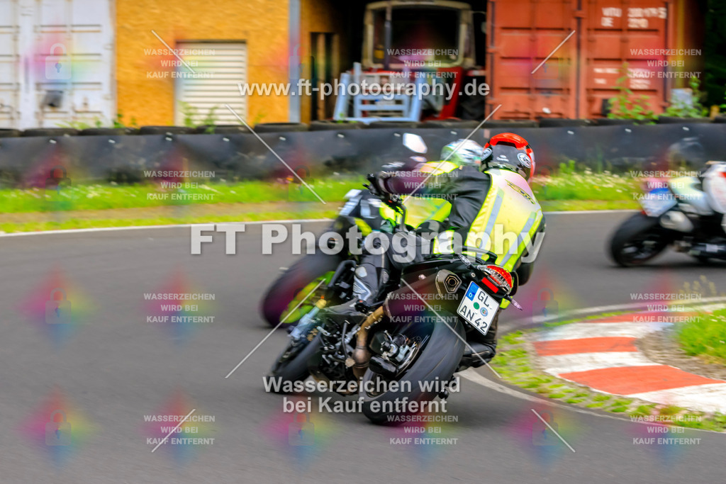 VBK-7730 | Hier findet Ihr Bilder von Touristenfahrten auf der Nürburgring Nordschleife oder von anderen Veranstaltungen die ich besucht habe. Viel Spass beim Durch Schauen 