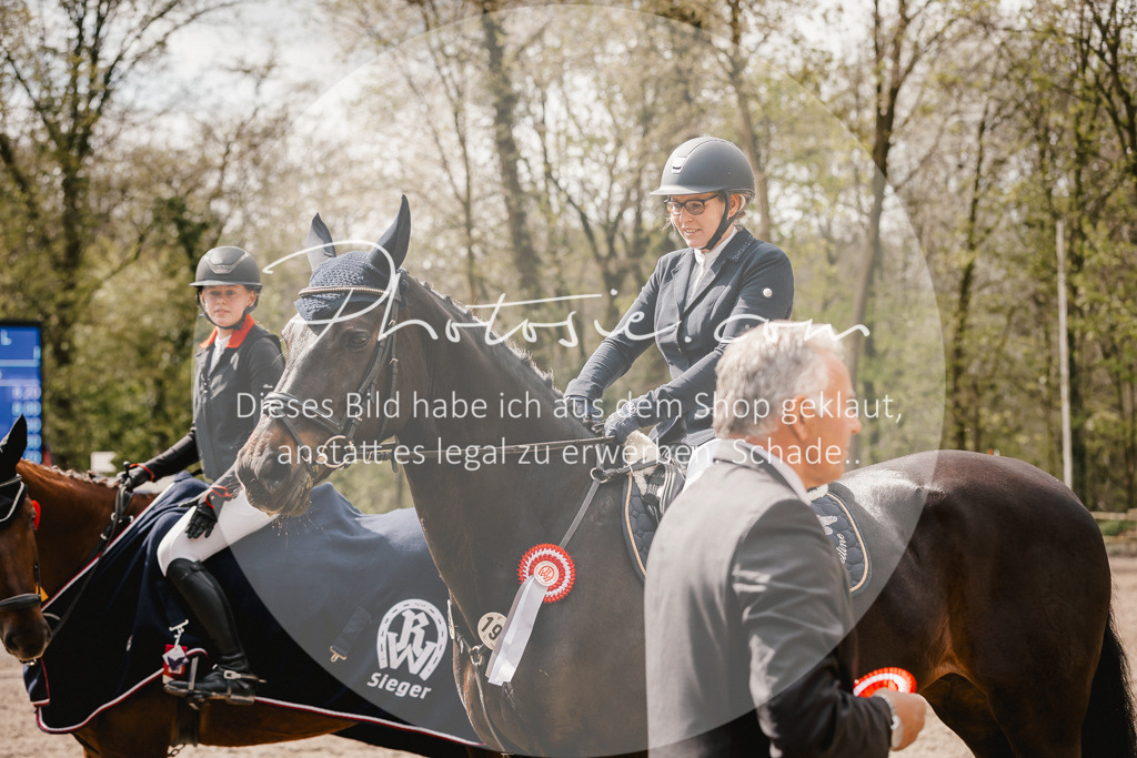 3I6A4419 | Stimmungsvolle Portraits und Reitsportfotografie im Ruhrgebiet und im Münsterland.

Pferdefotografie, Hundefotografie, Tierfotografie, Reportagen, Portraits von Tier und Mensch, Turnierfotografie in Bochum, Recklinghausen, Marl, Haltern am See, Dülmen.. - Realisiert mit Pictrs.com
