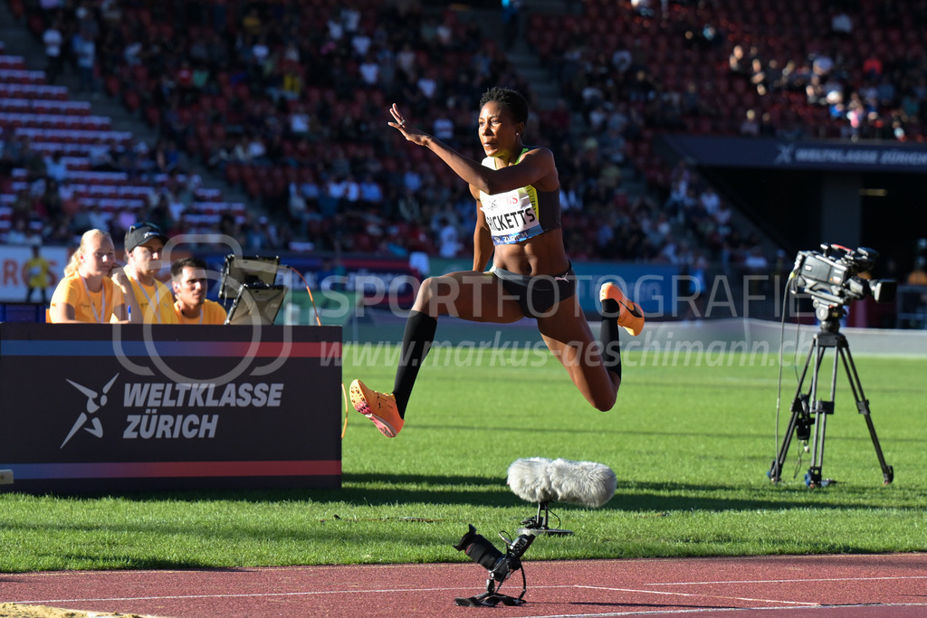 Leichtathletik: Weltklasse Zürich | 08.09.2022, Zürich, Letzigrund, Leichtathletik: Weltklasse Zürich, RICKETTS Shanieka (JAM) im Dreisprung der Frauen. - Realisiert mit Pictrs.com