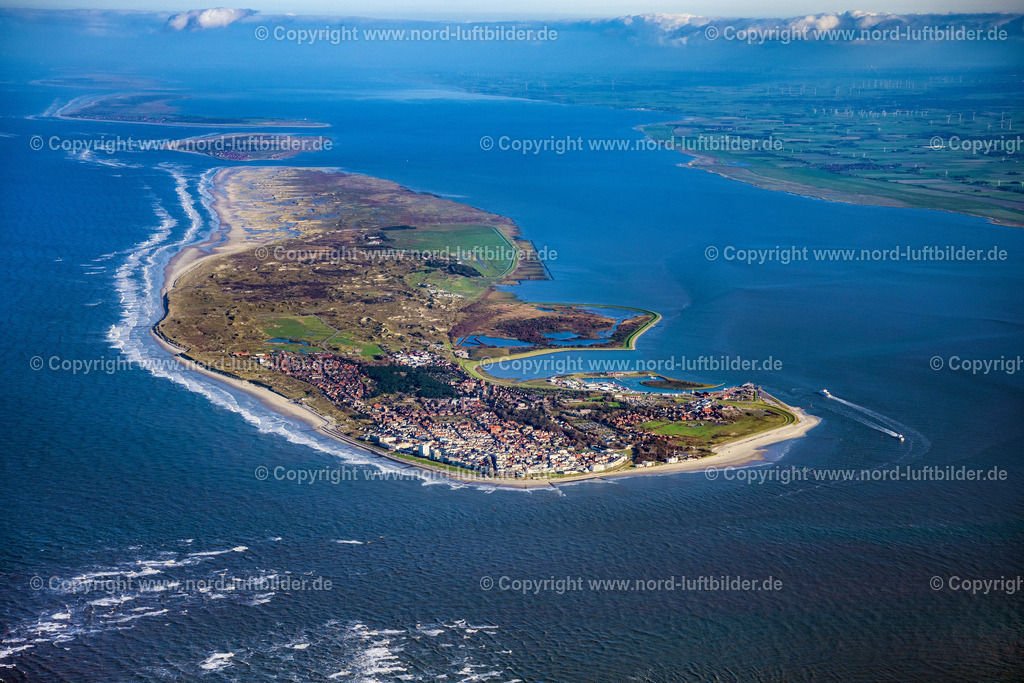 Norderney_ELS_4085231021 | NORDERNEY 23.10.2021 Küstenbereich der ostfriesischen Nordsee- Insel in Norderney im Bundesland Niedersachsen, Deutschland. Weiterführende Informationen bei: Staatsbad Norderney GmbH. // Coastal area of a??a??the East Frisian North Sea island in Norderney in the state Lower Saxony, Germany. Further information at: Staatsbad Norderney GmbH. Foto: Martin Elsen