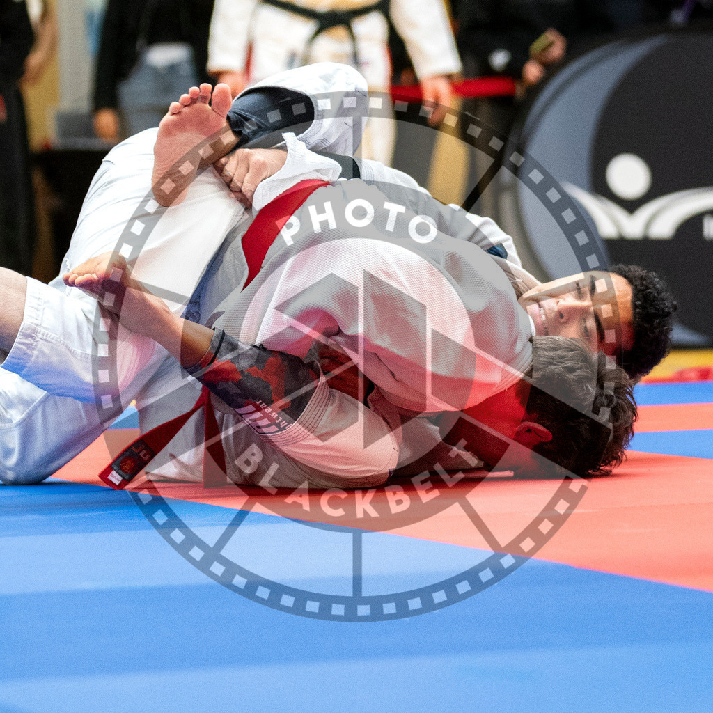 20231118PBB10420 | Fighters compete during the AJP Tour 600 Frankfurt Championship in Frankfurt/Main, Germany, on November 18, 2023.