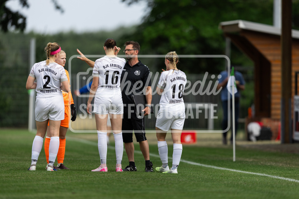 Fußball I Frauen I Testspiel I SpVg Aurich - DJK Arminia Ibbenbüren I 15389 | realhellocedii - Realisiert mit Pictrs.com