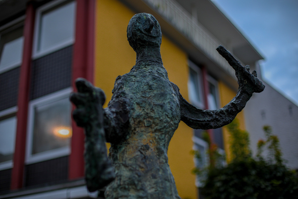 Moers_Stadtrundgang_070825_46 | Bildergalerie von Sport-Ereignissen aber auch von weiteren spannenden Dingen - nicht nur vom Niederrhein. In Anlehnung an den bekannten Spruch von Hanns Dieter Hüsch heißt das Motto: "Niederrhein ist überall".  - Realisiert mit Pictrs.com