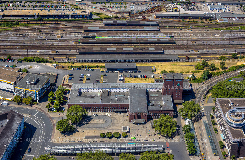 Oberhausen230705246 | Luftbild, Hauptbahnhof mit Vorplatz, Busbahnhof, Innenstadt, Oberhausen, Ruhrgebiet, Nordrhein-Westfalen, Deutschland