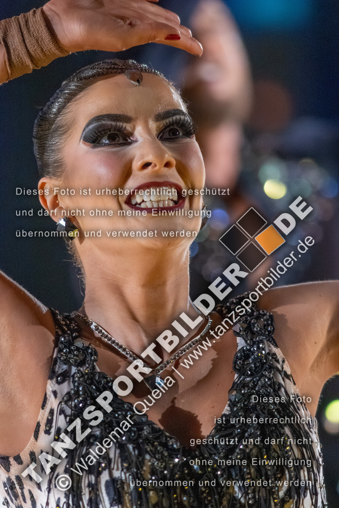 20260321-12597 | Hier finden Sie Tanz Bilder vom Latein und Standard Formationen tanzen. Sportbilder vom Tanzsport. Schöne Fotos und von Weltmeisterschaft, Europameisterschaft, Bundesliga, Regionalliga, Oberliga und Landesliga sowie von GOC Stuttgart, DanceComp, WM Bremen