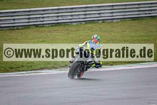 spof7284 | Professionelle Fotos von Sportveranstaltungen, aber auch Hochzeiten und anderen Events. - Realisiert mit Pictrs.com