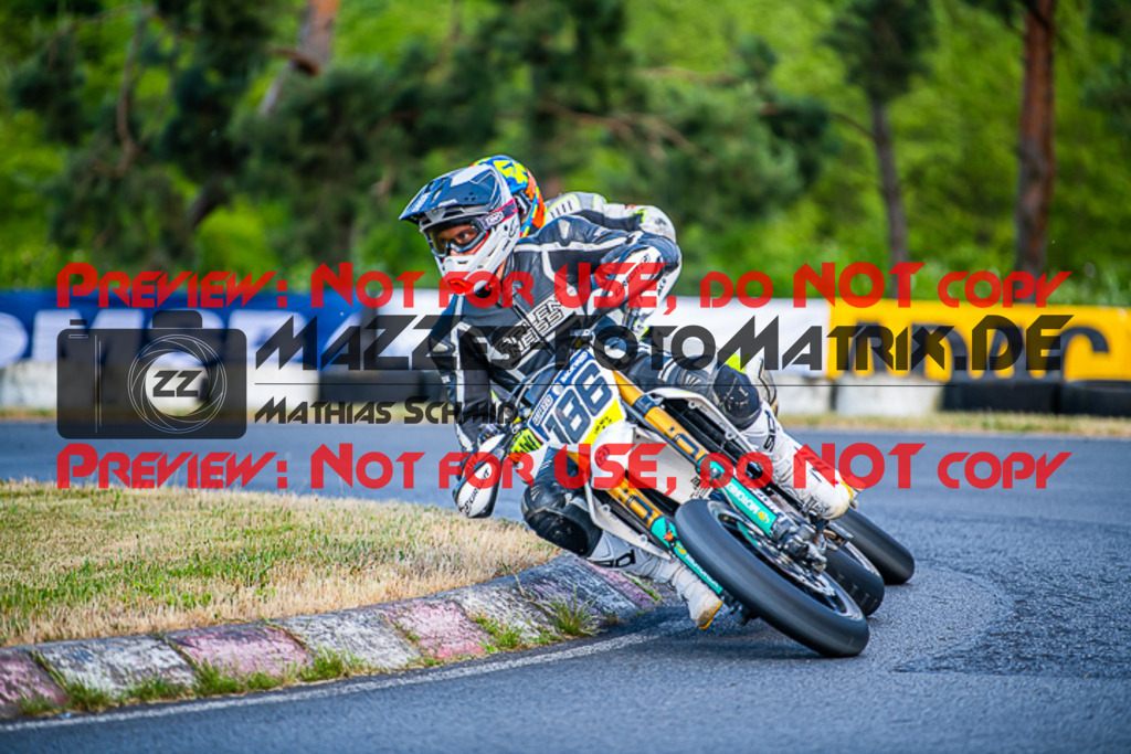 MaZZes_FotoMatrix_220528_6079 | Fotograf Mathias Schmid
Sportfotograf,
Eventfotograf,
Hochzeitsfotograf,
Portraitfotograf