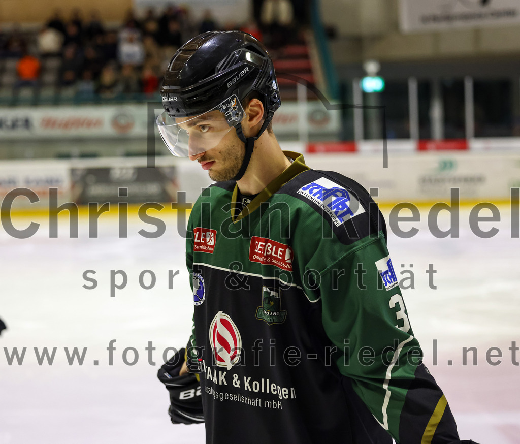 2022-12-23_009_TSV_Erding_gegen_EA_Schongau | Erding, Deutschland, 23.12.2022:
Eishockey, Bayernliga 2022 / 2023, 22. Spieltag, TSV Erding gegen EA Schongau, Endergebnis: 

Foto: Christian Riedel / fotografie-riedel.net