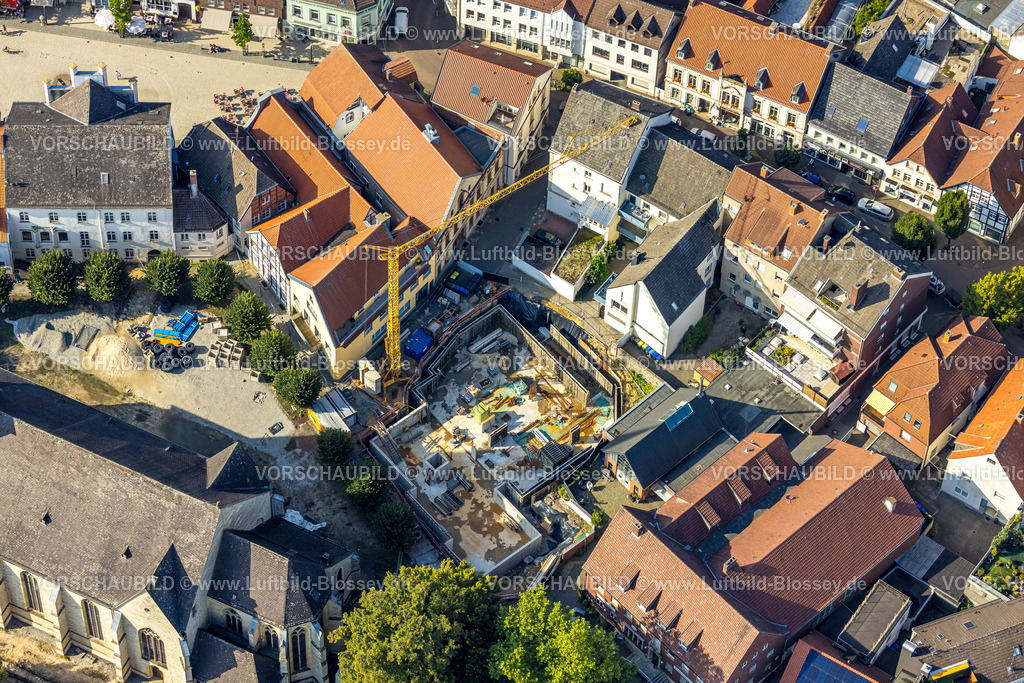 Beckum230804484 | Luftbild, Baustelle mit Neubau Wohngebäude an der Probsteigasse, Beckum, Münsterland, Nordrhein-Westfalen, Deutschland