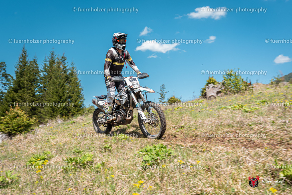 fuernholzer_250501-C1-404 | Fotografische Impressionen von der Red Stag Enduro Extreme by fuernholzer-photography.com. Endurosport in Österreich fotografisch festgehalten von fuernholzer. Auftragsfotografie für Private, Gewerbefotos und Industriefotografie. Eventfotografie, Sportfotografie und Motorsportfotografie. Anbieter von Fotoworkshops, Fototraining, fotografischen Vorträgen und Fotoseminaren.