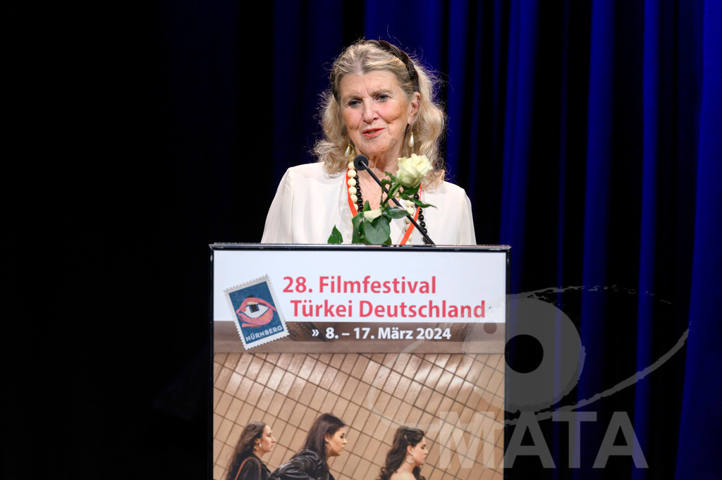 _DWA7850 | Journalistin Zeynep Oral ( PEN Türkei Präsidentin) bei der Die Eröffnung der 28. Film Festival Türkei Deutschland  am 08.3.2024  in Nürnberg - Realisiert mit Pictrs.com
