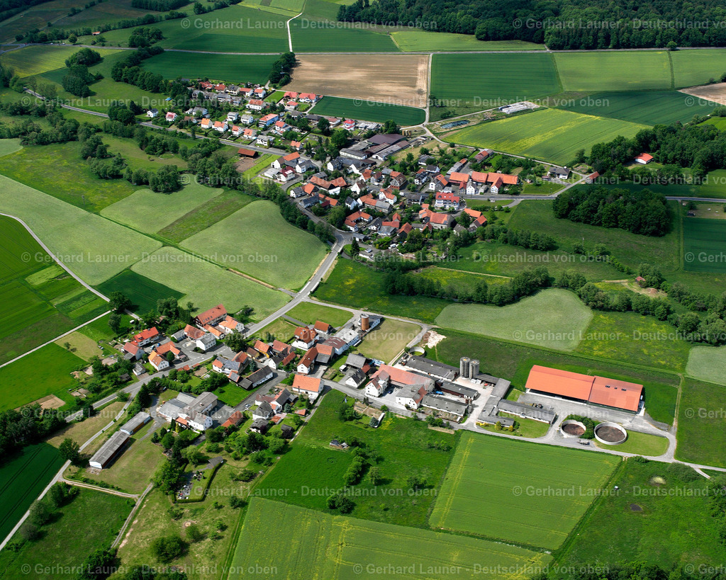 2614306 | ILSDORF 09.06.2006 Wohngebiet einer Einfamilienhaus- Siedlung  in Ilsdorf im Bundesland Hessen, Deutschland // Single-family residential area of settlement  in Ilsdorf in the state Hesse, Germany Foto: Gerhard Launer